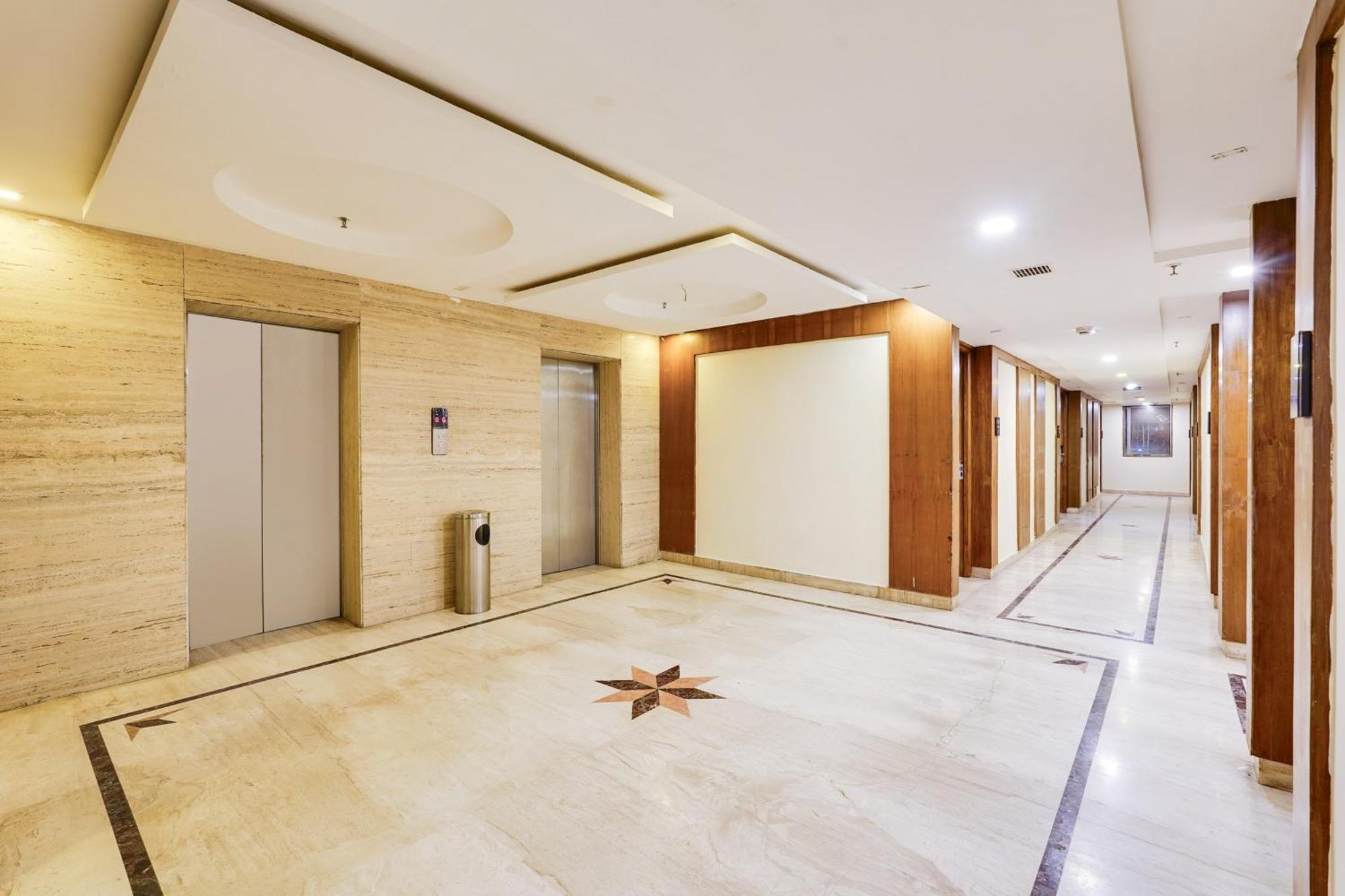 Super Townhouse Oak Alandur Near Chennai Airport Formerly Vijay Park Esterno foto